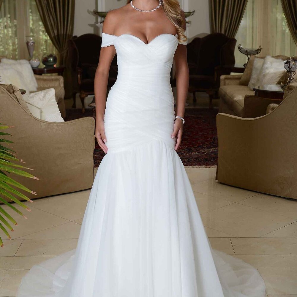 Sexy White Wedding Dress, Off-the-Shoulder, Mermaid Corset, Beach Destination